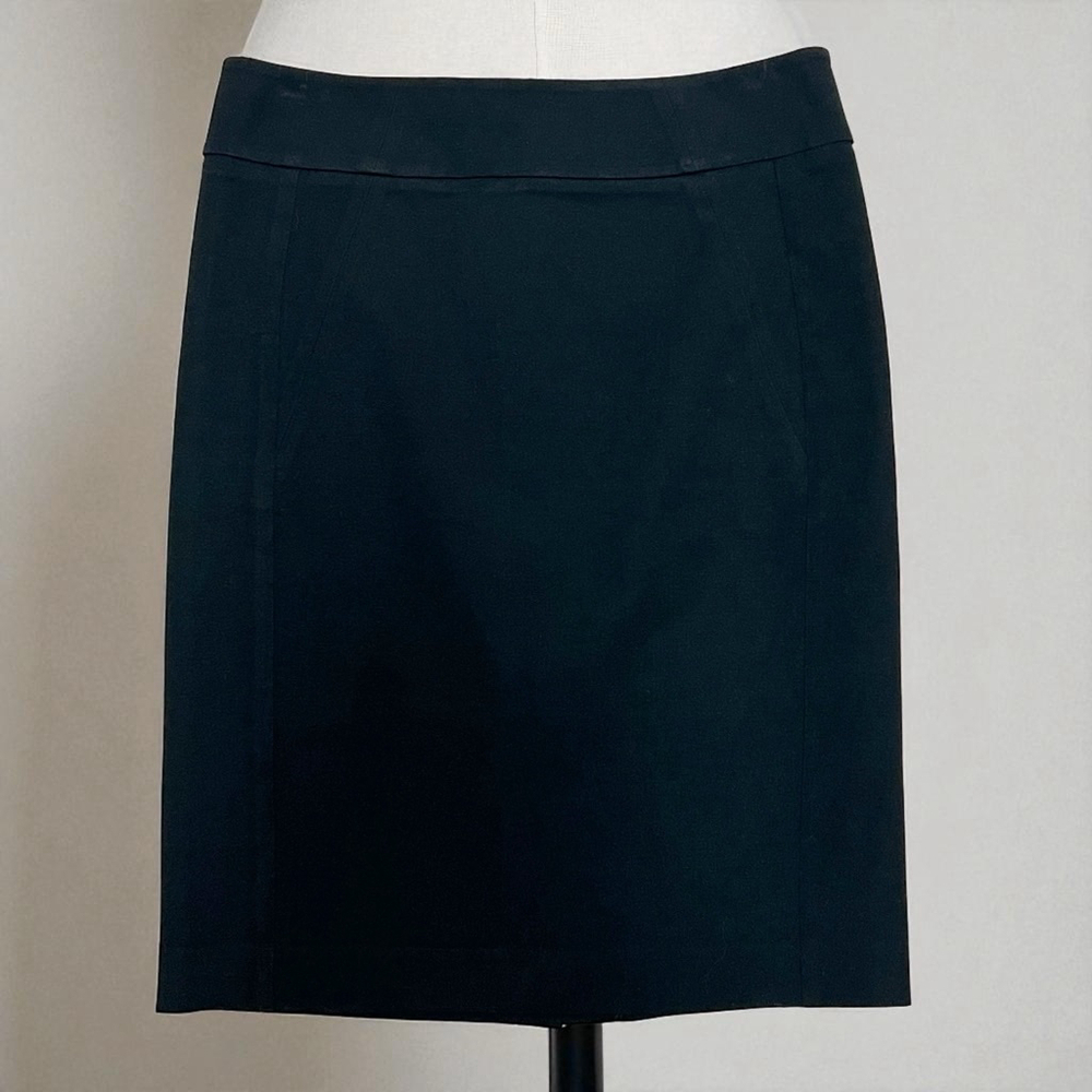 Ann Taylor Black Pencil Skirt Women’s Size 6 Back Vent Lined Work Office Career